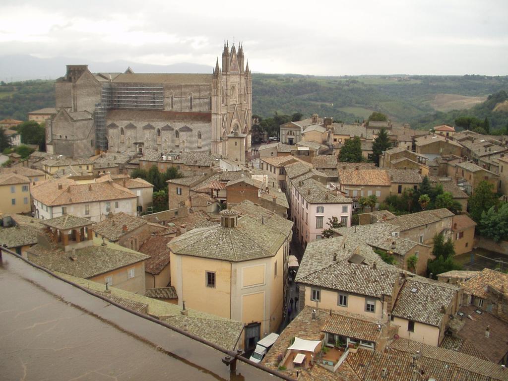 Hotel Valentino Centro Storico Orvieto Eksteriør bilde